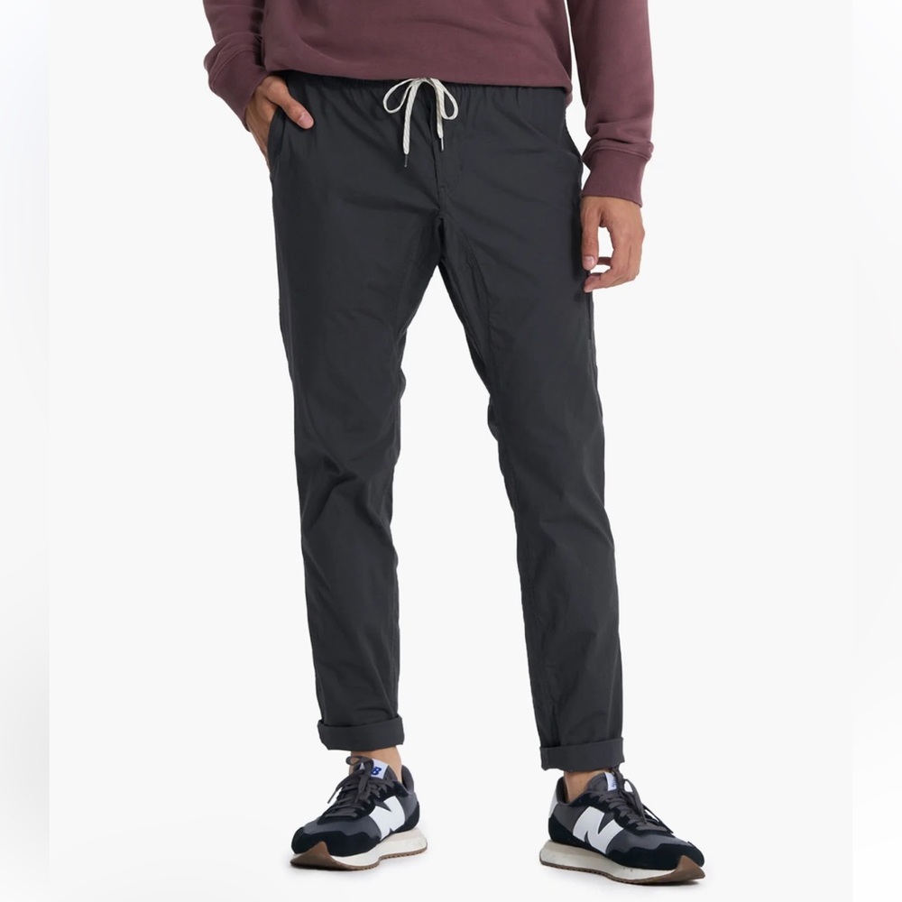 NWT Vuori Men’s Ripstop Pants, Medium Long, Charcoal color
